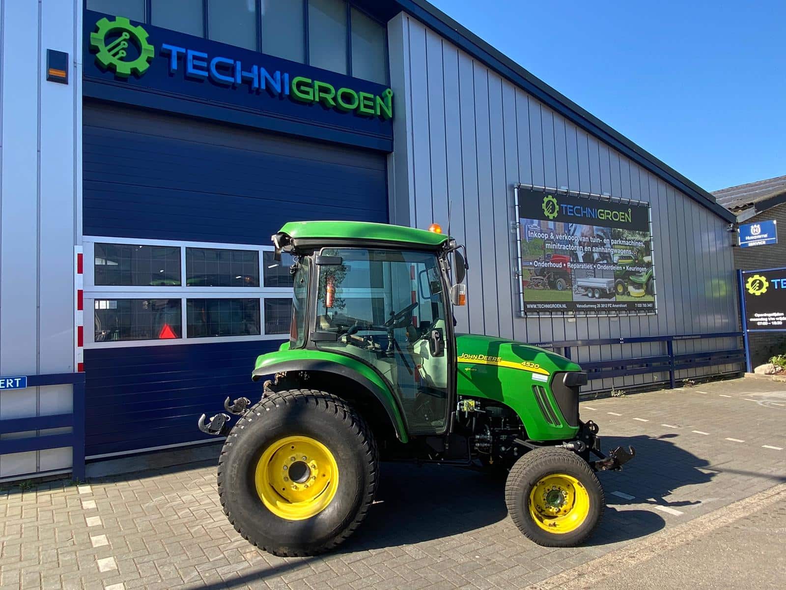 Ontmoedigd zijn Intiem zwanger John Deere 4520 2013 UNIEK! 4WD Minitrekker compact tractor Full Option!  (VERKOCHT) - Uw partner in tuin- en parkmachines!