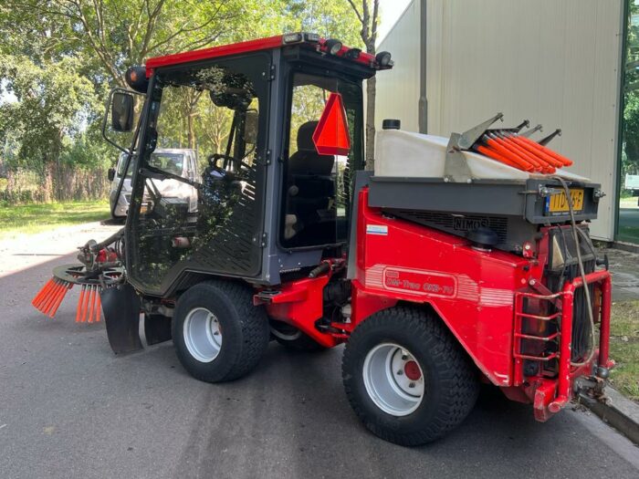 Nimos DM Trac onkruidborstelmachine DM Trac OKB 70