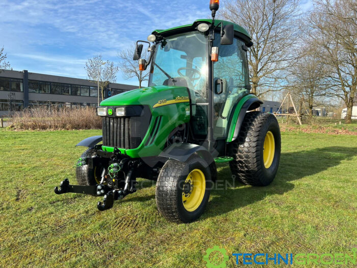 John Deere 4720 compact tractor mini tractor