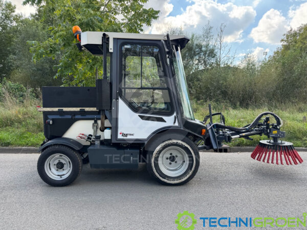 LM Trac met borstelarm 7