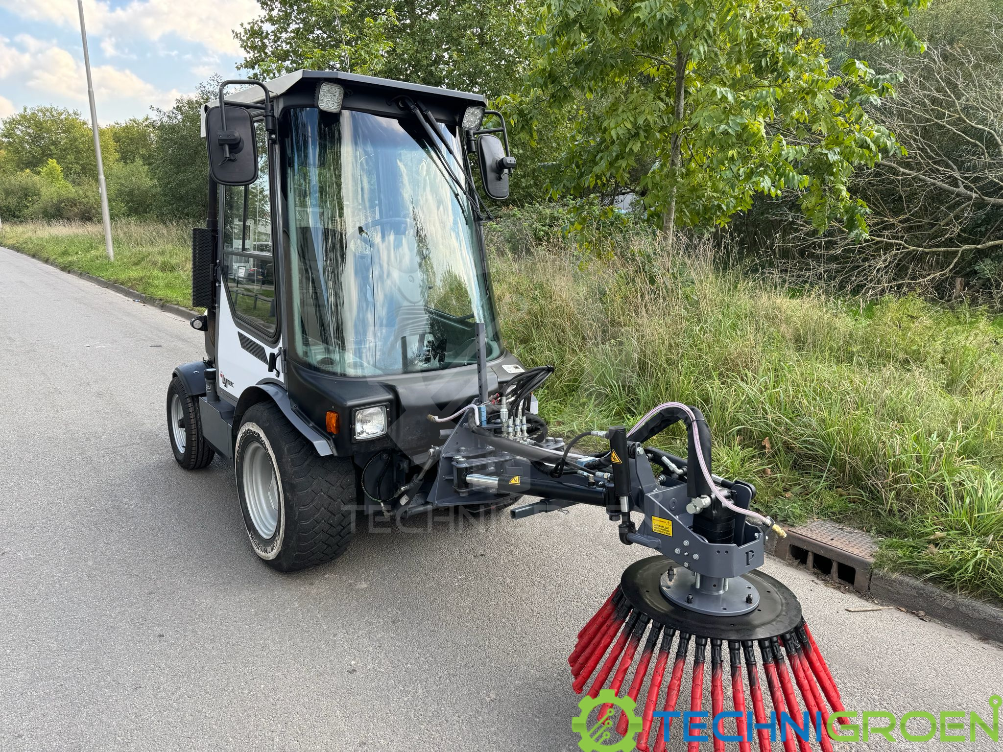 LM Trac 286 borstelmachine 2017