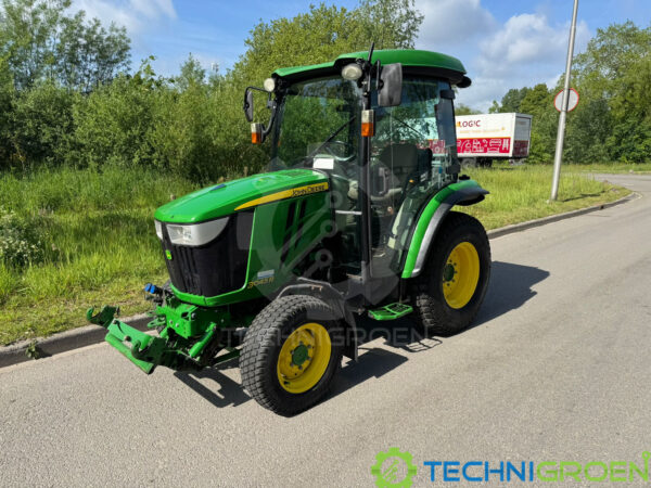 John Deere 3045R Tractor 2015 5