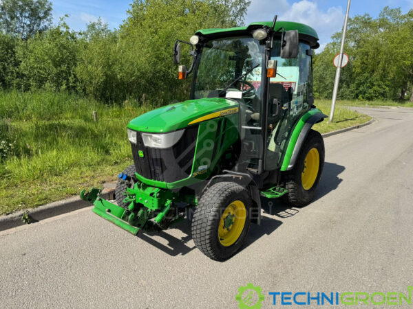 John Deere 3045R Tractor 2015 8