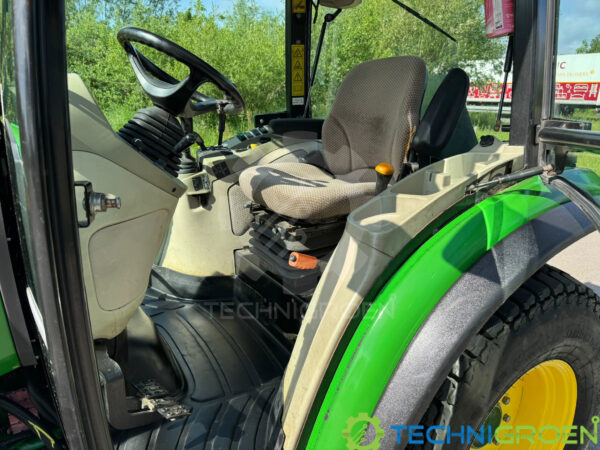 John Deere 3045R Tractor 2015 9