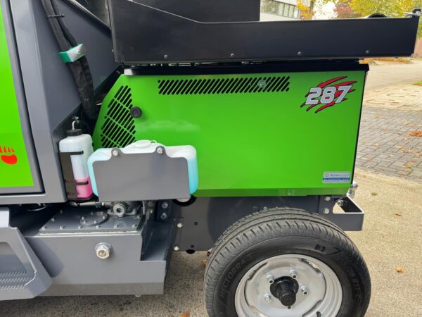 Lm trac 287 met borstelarm achter