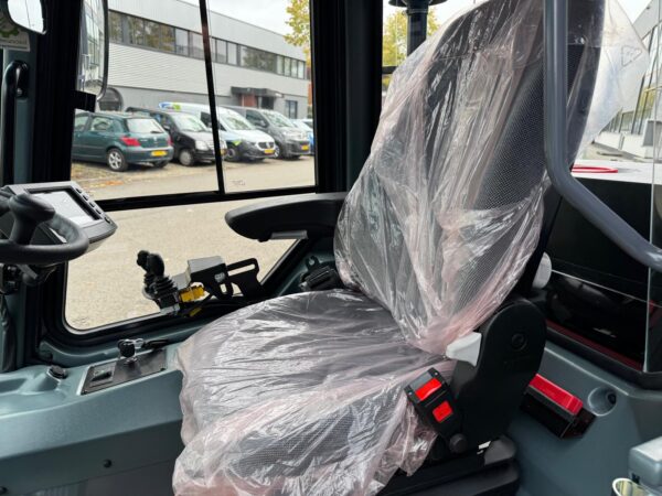 Lm trac 287 met borstelarm stoel