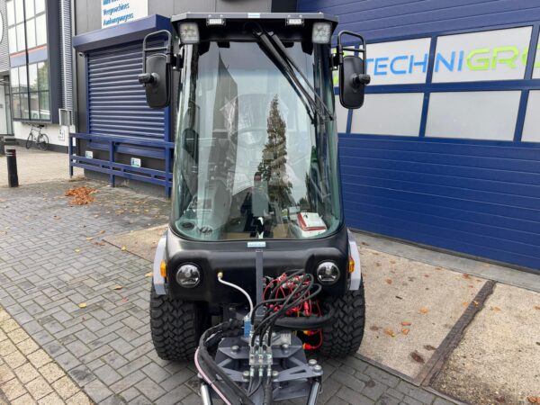 Lm trac 287 met borstelarm voorkant