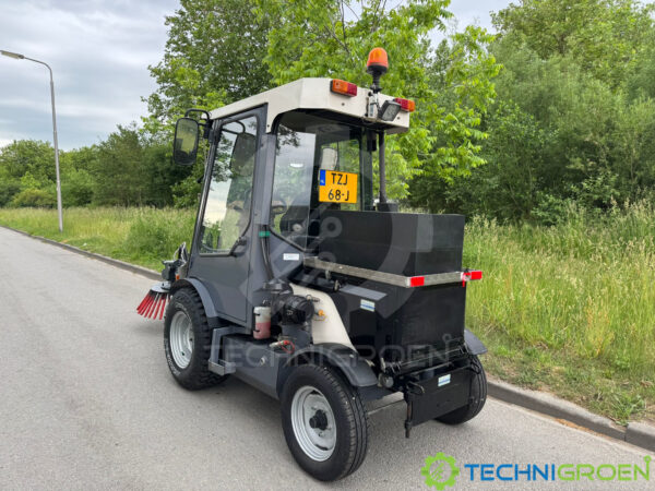LM Trac 286 borstelmachine 12