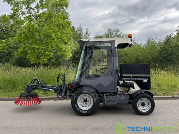 LM Trac 286 borstelmachine 18