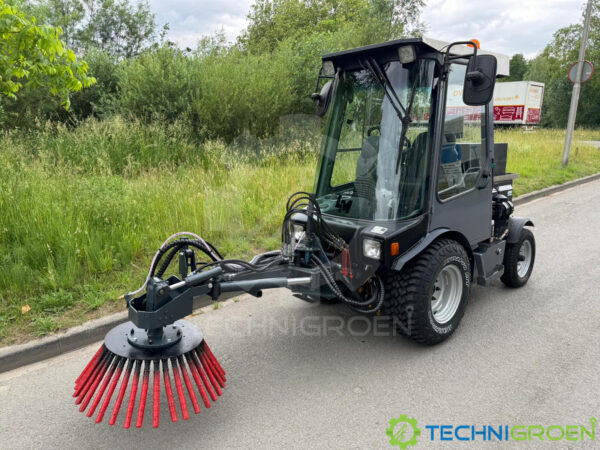 LM Trac 286 borstelmachine 9