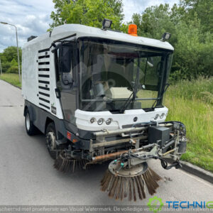 Ravo veegmachine 540 EURO 6 2014 met derde borstelarm